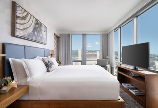 Ritz Carlton Waikiki Beach | Signature Suites